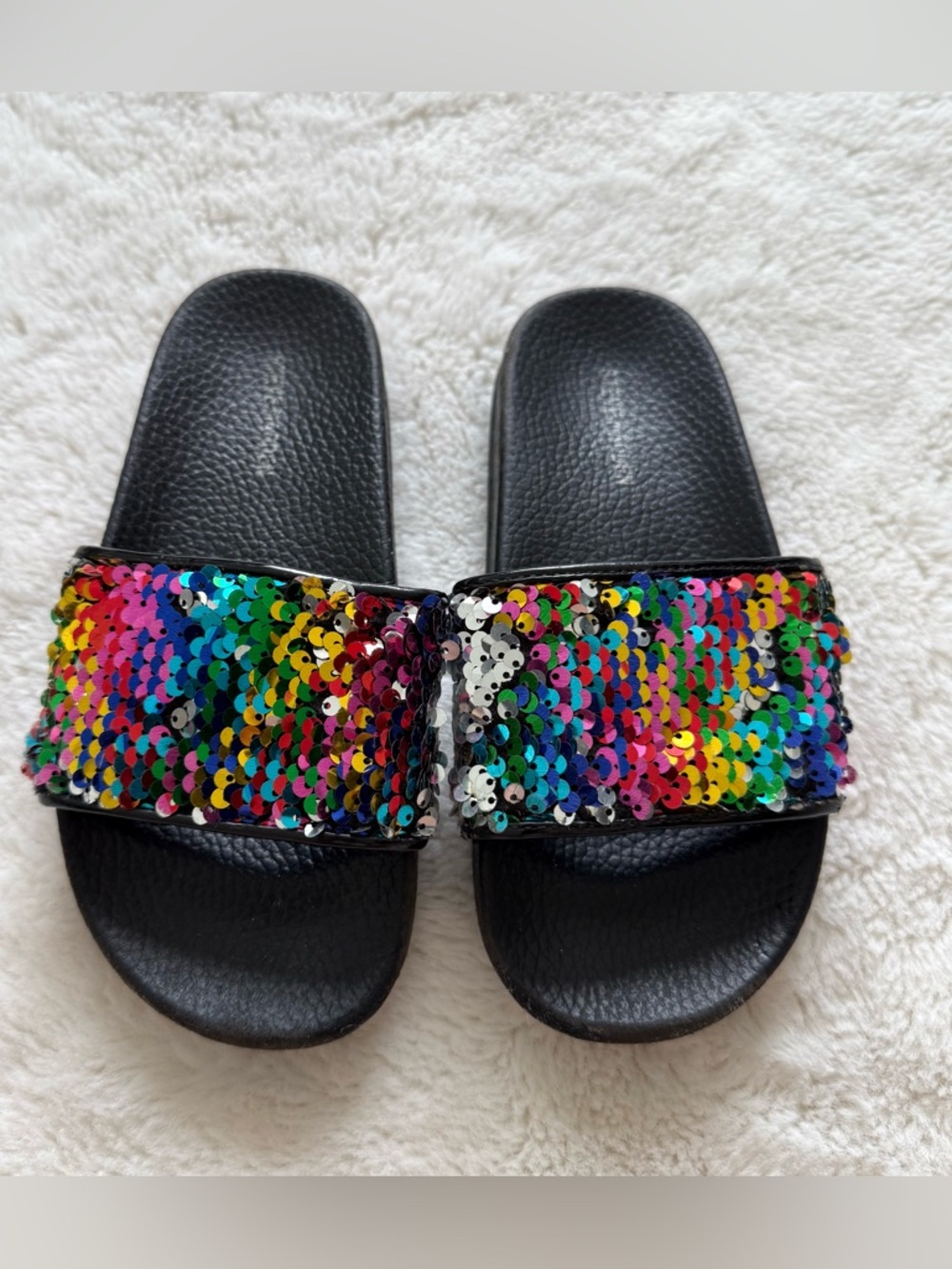 Steve Madden girls slides size 2 Y